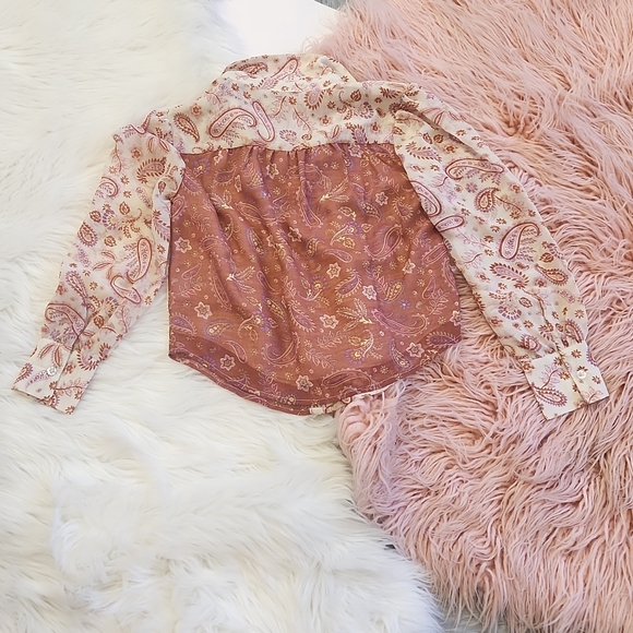 Chelsea & Videt Mixd Print Button down L/S Top - Picture 2 of 4